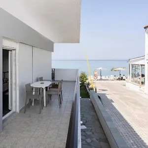 Hotel de apartamente Blevista, Polychrono